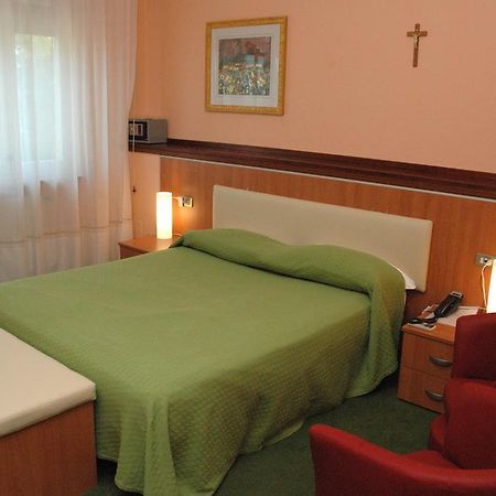 Hotel Da Angela Sedegliano Esterno foto