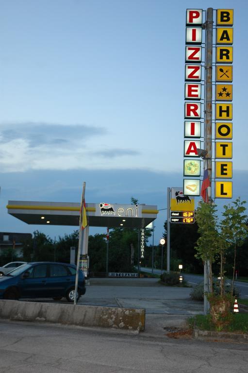 Hotel Da Angela Sedegliano Esterno foto