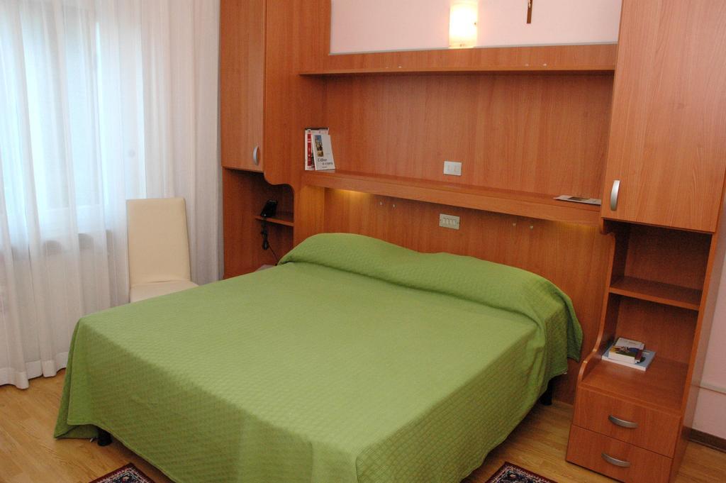 Hotel Da Angela Sedegliano Esterno foto