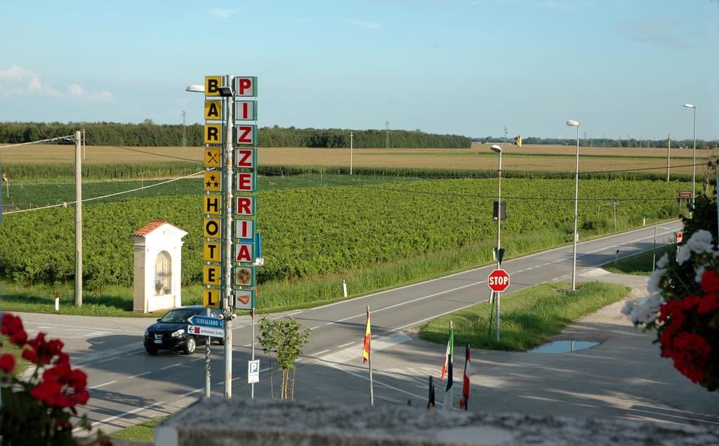 Hotel Da Angela Sedegliano Esterno foto